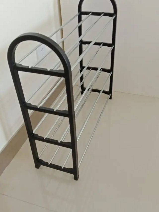 鞋架简单大方，实用性很强！