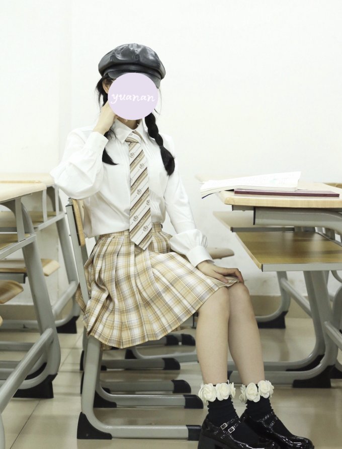 桃子梅了JK制服