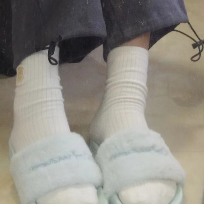 黑玛女式拖鞋