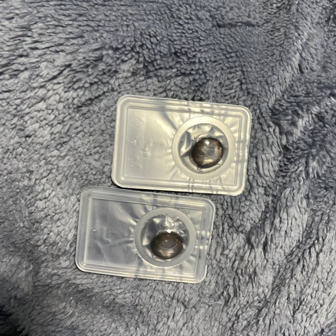隐形眼镜