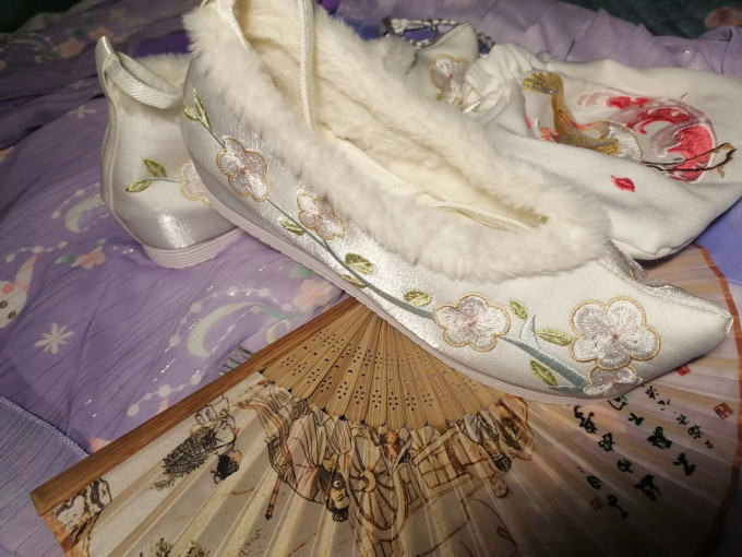 舞绣缘女士单鞋