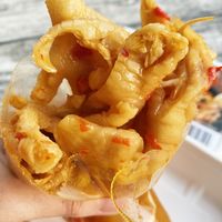 我也不想吃它，可这鸡爪子冲我比中指…