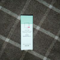 疯狂心动的百雀羚修护精华水