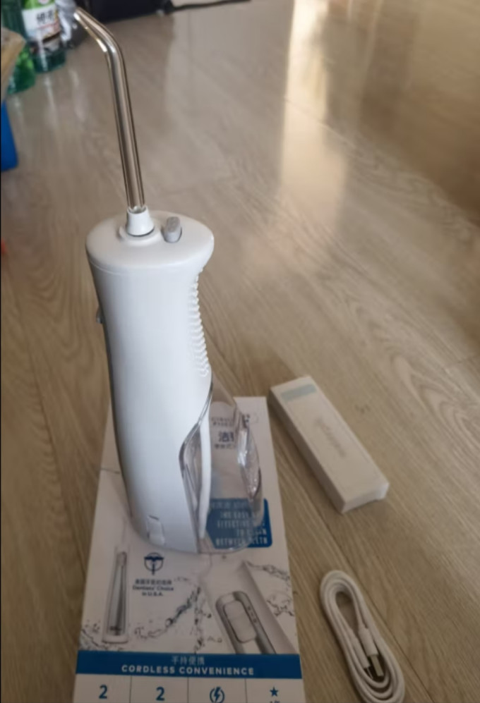 冲牙器