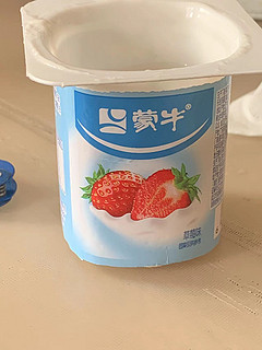 蒙牛草莓味的酸奶
