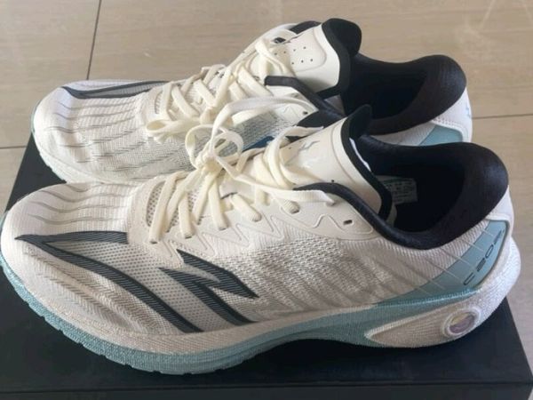 安踏C202第4代氮科技跑步鞋