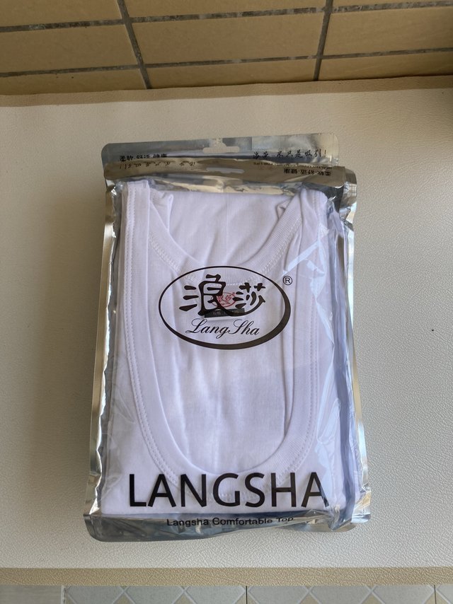 产品不错，纯棉面料透气舒适，无异味，尺码