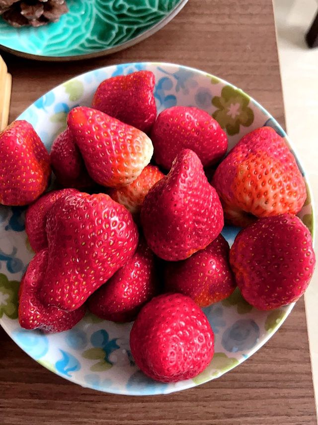 炒鸡甜的大草莓🍓哦 想吃的来~