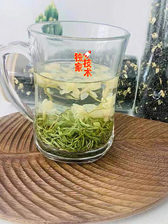 优雅茉莉花茶。