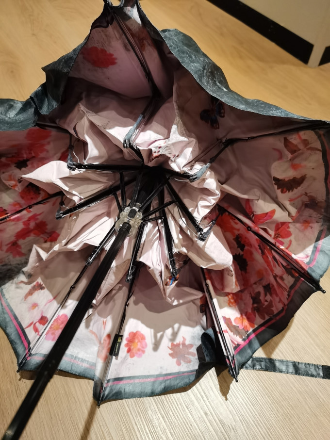 蕉下雨伞