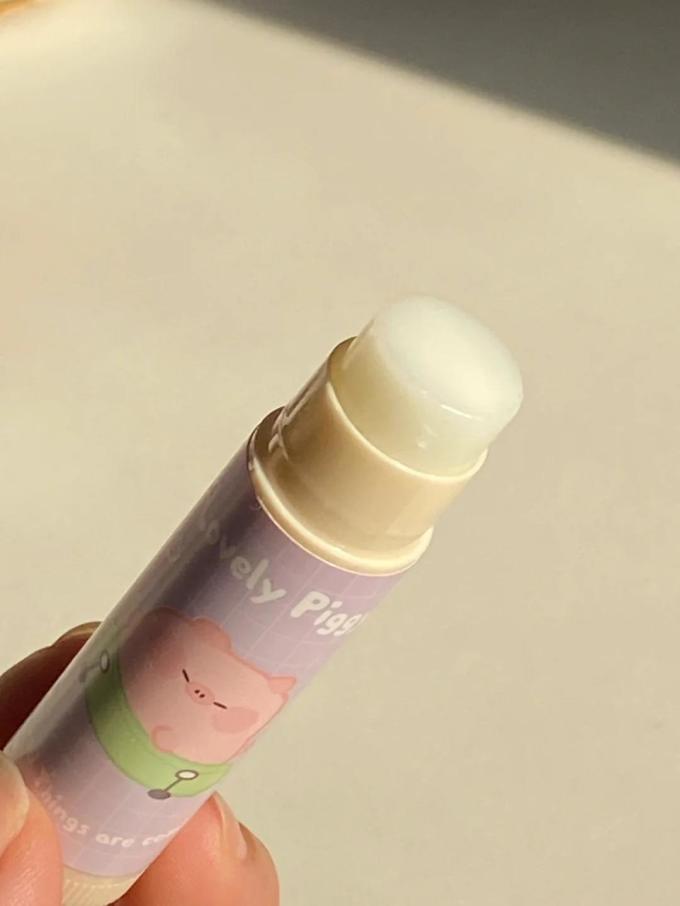 润唇膏