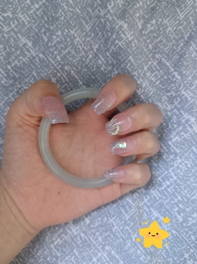 快来看布灵布灵的美甲啦！！！