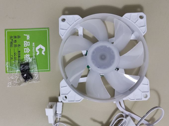 鱼巢CPU散热器