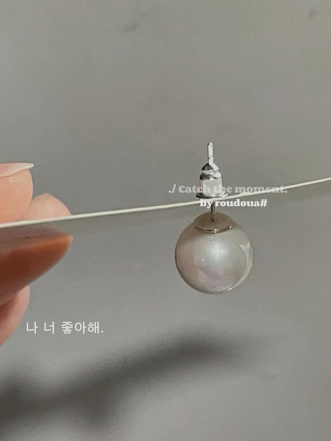 珍珠耳饰