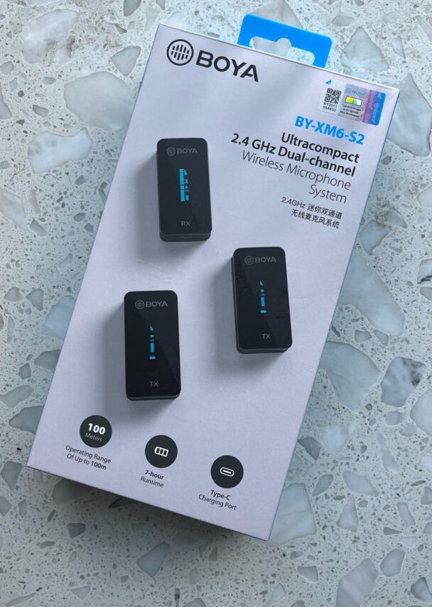 对比了很多款同价位的无线麦克风,用电池的