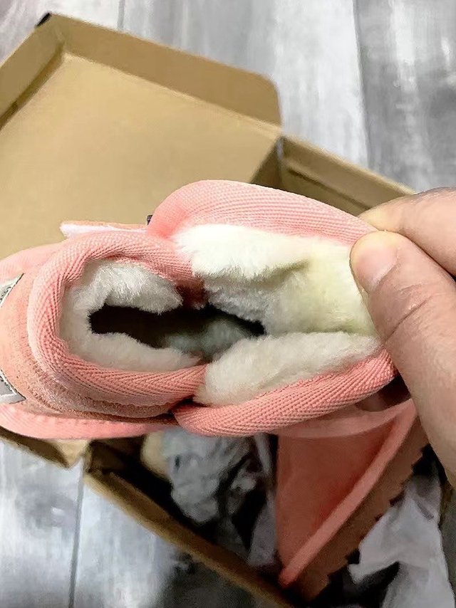 环球官方旗舰店儿童雪地靴