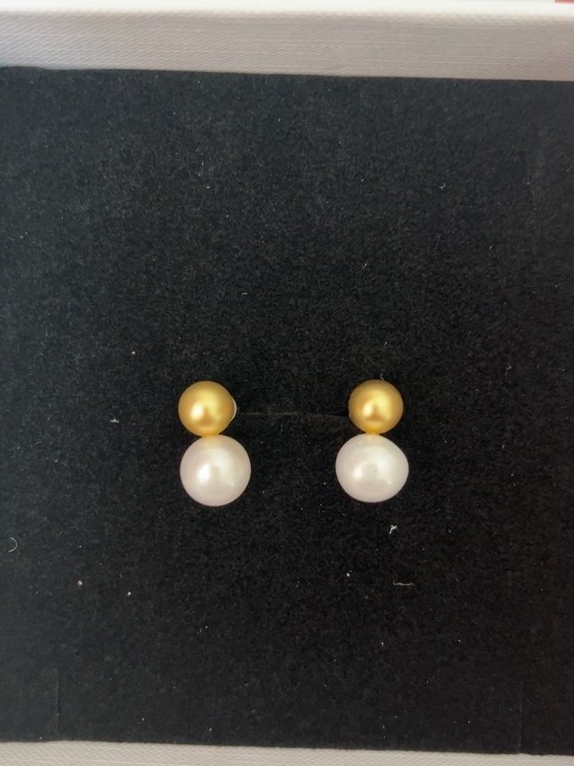 好看，喜欢这个款式，店家包装也很仔细，给