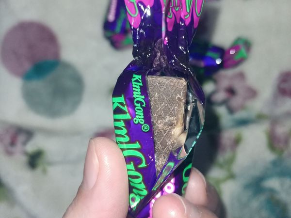 好吃的巧克力夹心糖果