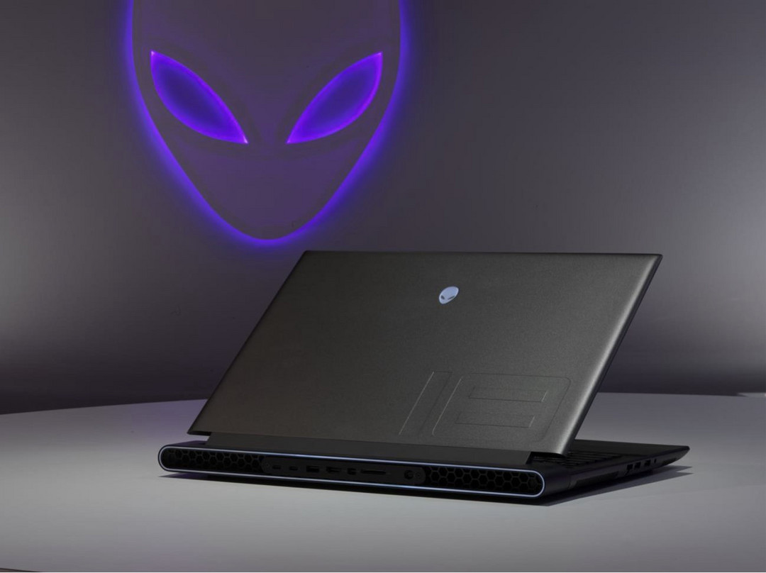 ALIENWARE外星人发布全新游戏本，预言设计迭代升级