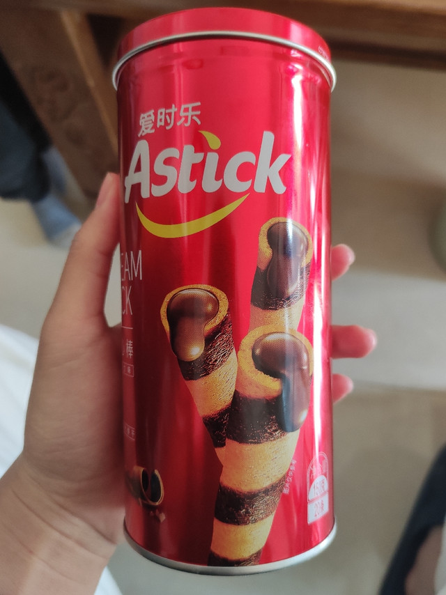 独立包装的爱时乐巧克力夹心棒