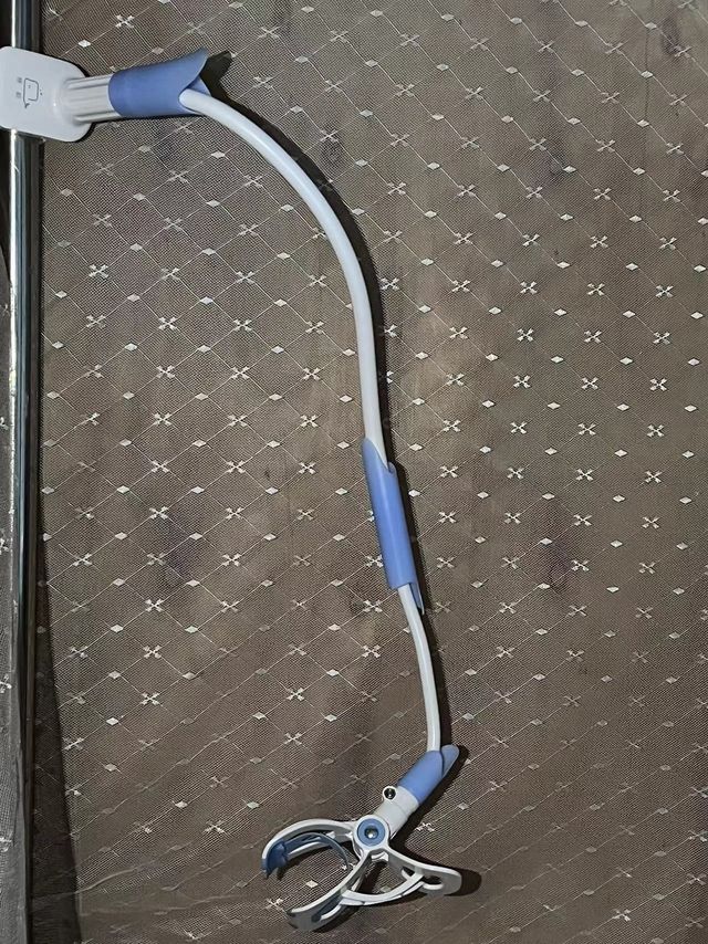 懒人床上手机支架神器