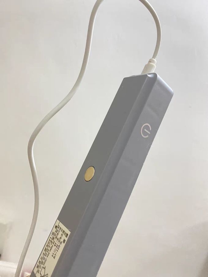 普菱达普通台灯