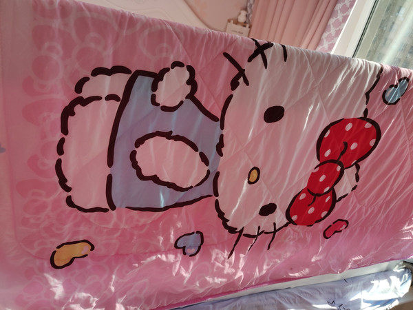 被子很好看，全棉的，拿到之后就立刻洗了，