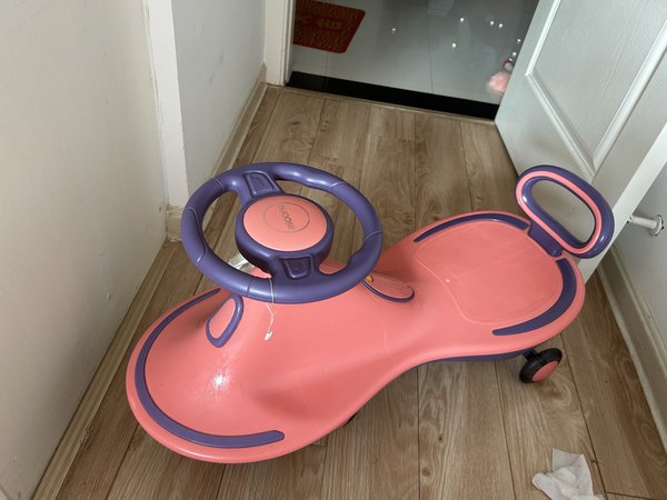 宝宝中意的曼龙扭扭车