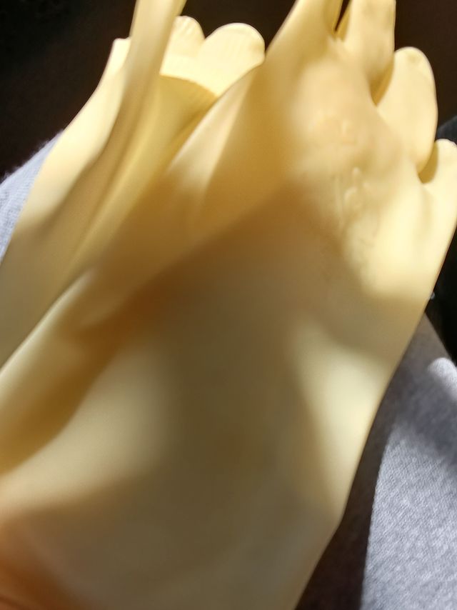 小号的橡胶手套真的很方便