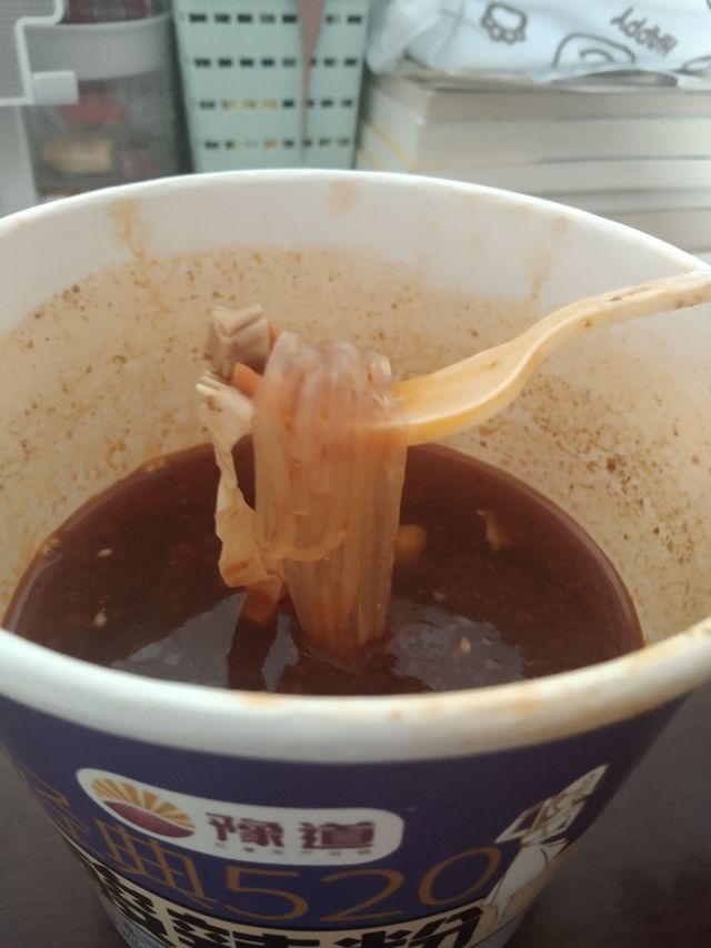 酸酸辣辣的酸辣粉