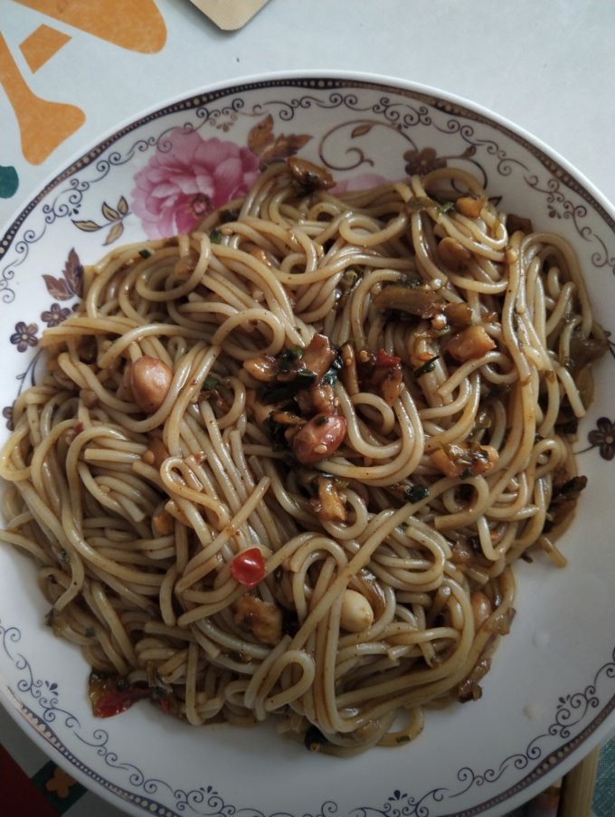 渣渣灰方便速食