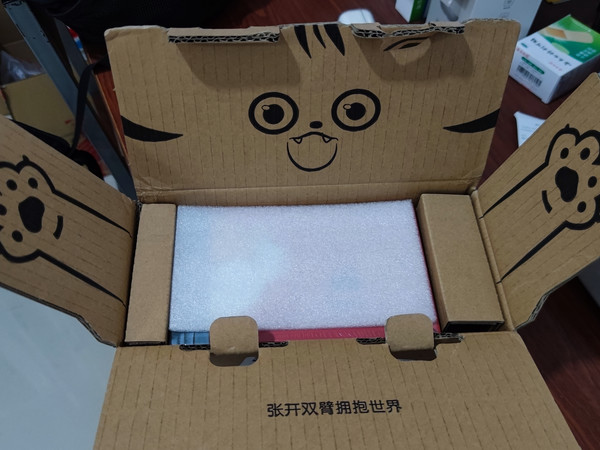 每年都会买“喵呜不停”的猫台历，是我最喜