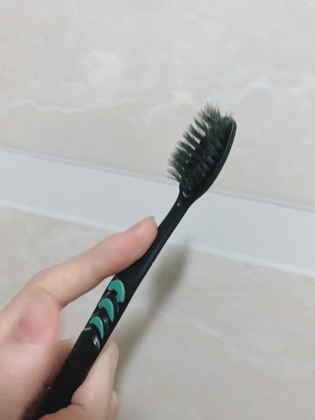 我妈问我是不是每天用牙刷刷鞋