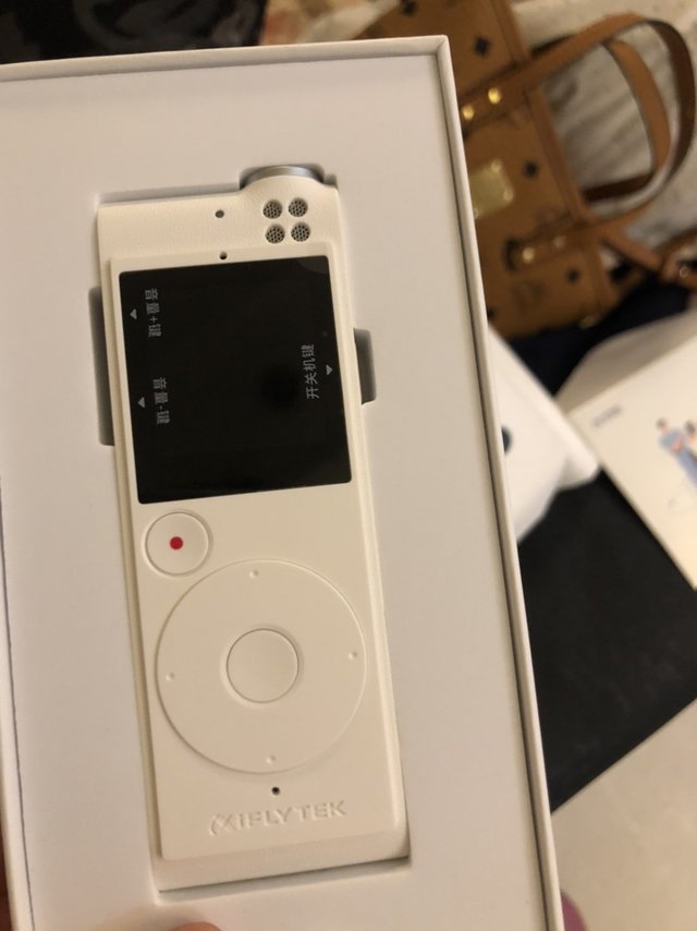 第一次买录音笔,仪式感好强,感觉像买一台