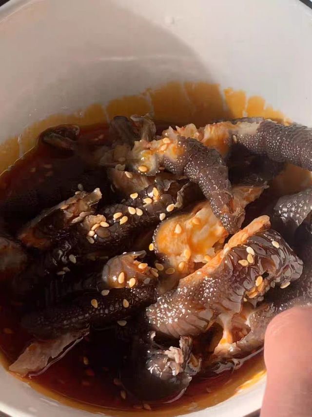 还有谁没有吃过这个鸡爪啊，都来给我！！！