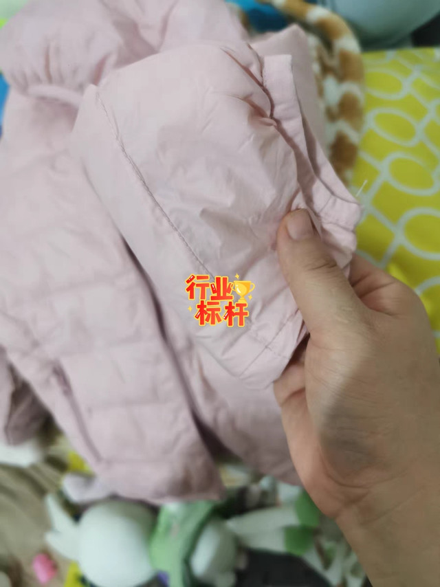 精干利索的轻薄型羽绒服，暖和又漂亮！