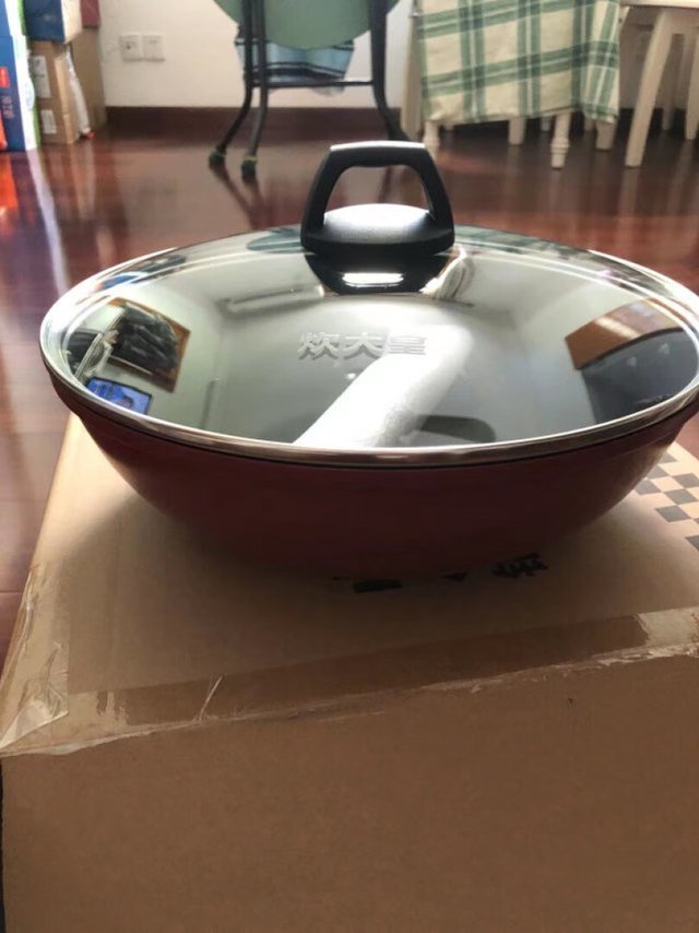 买给妈妈的，她说很满意，而且说明书非常详