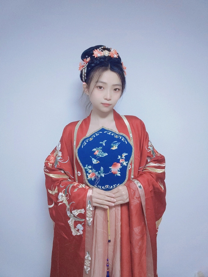 十三余汉服