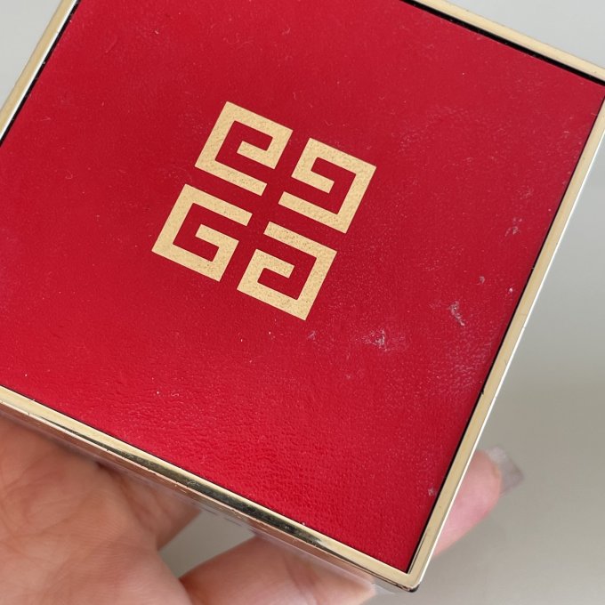 纪梵希散粉蜜粉