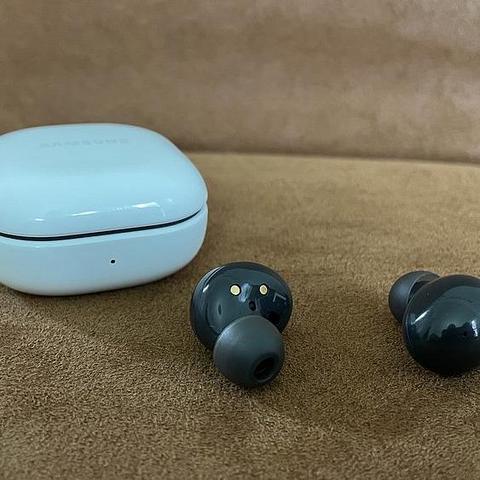 三星 Galaxy Buds 2 真无线耳机评测：清晰、舒适且价格合理