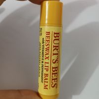 秋冬保湿必备！伯特小蜜蜂皇牌润唇膏