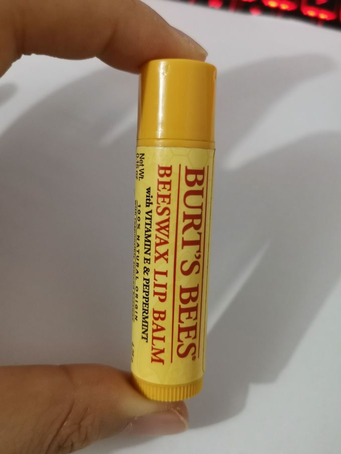 小蜜蜂润唇膏