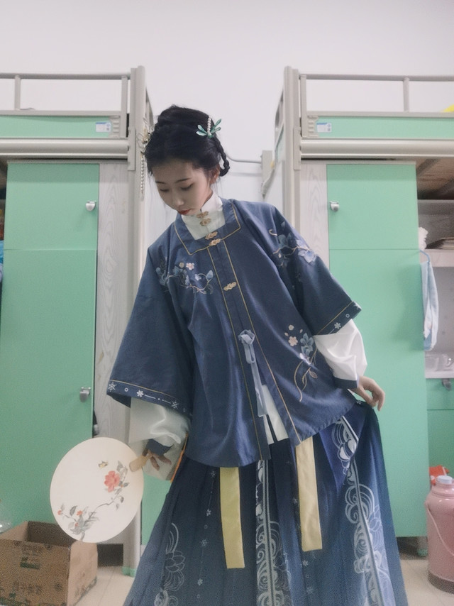 这次应该不像天书奇谭里的小狐狸了吧
