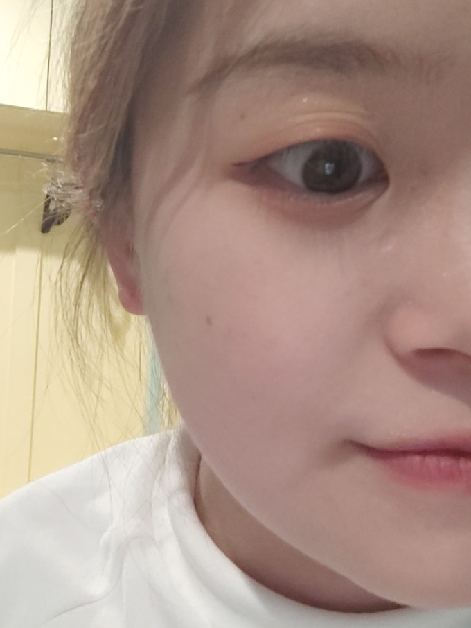 缇娅菲洛粉底液