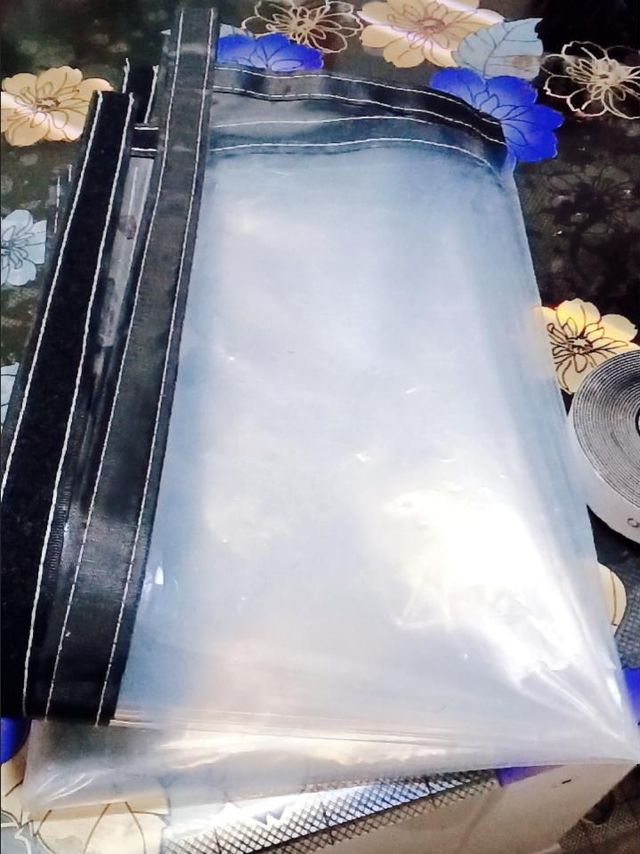 窗户保暖膜，防风防寒密封自粘保暖膜