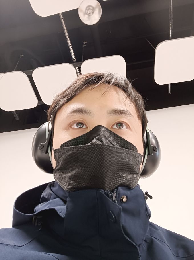 保盾头戴式耳机