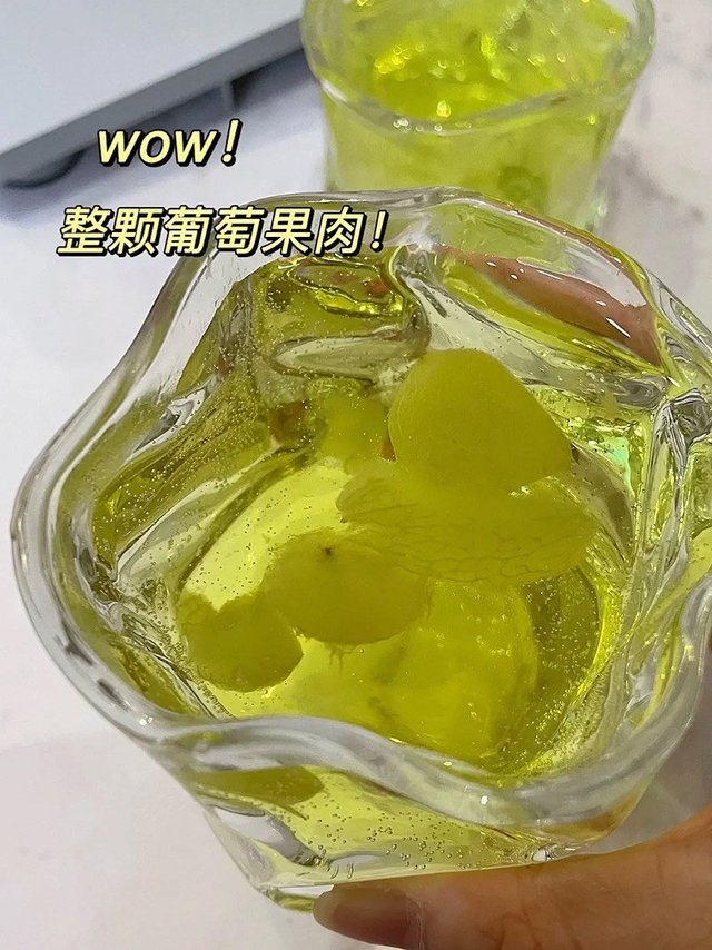 介个果汁真的有果肉！