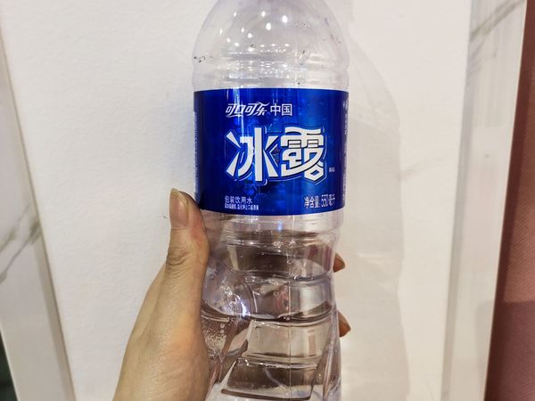 你们都喝什么矿泉水呢？