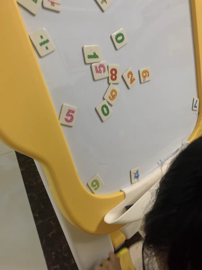 小兔萌萌画板画架