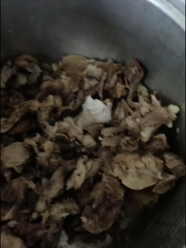 美食分享-水煮猪头肉